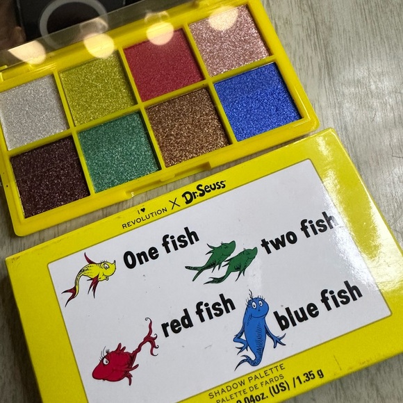 Revolution X Dr. Seuss Eye Shadow Palette One Fish Two Fish Red Fish Blue Fish - Picture 2 of 6